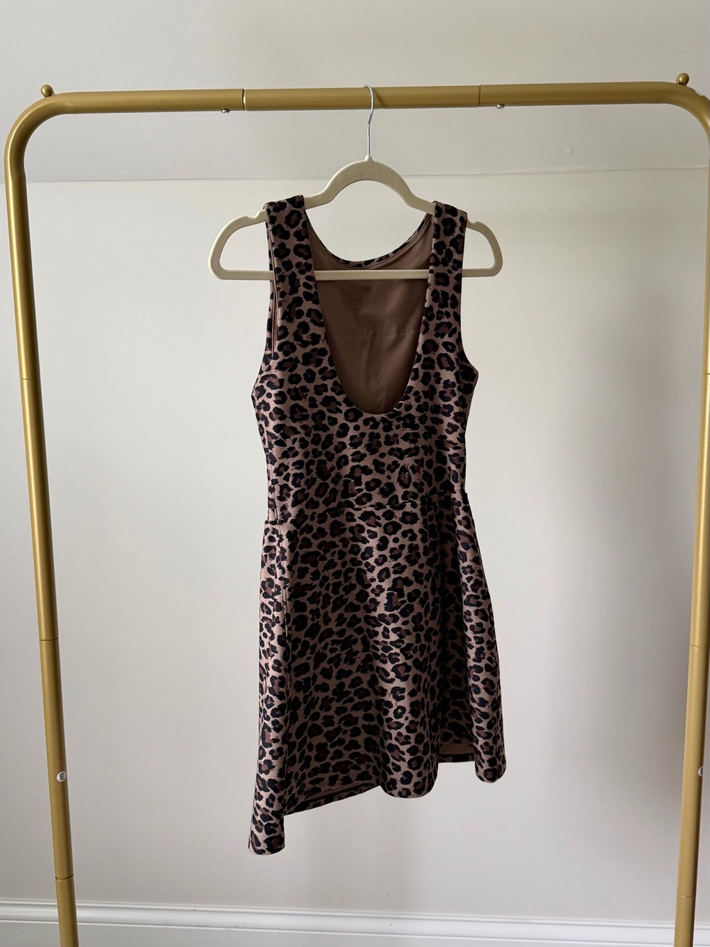 Abercrombie & Fitch Leopard Print Athletic Mini Dress in Taupe and Black Sz M - Picture 2 of 4